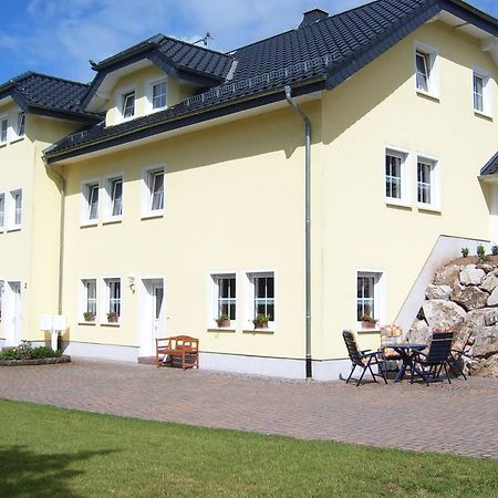 Ferienwohnung Mastiaux Mirbach Exteriör bild