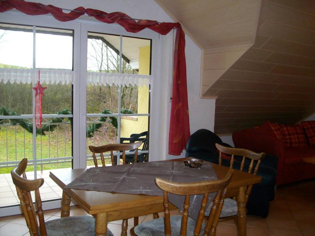 Ferienwohnung Mastiaux Mirbach Exteriör bild